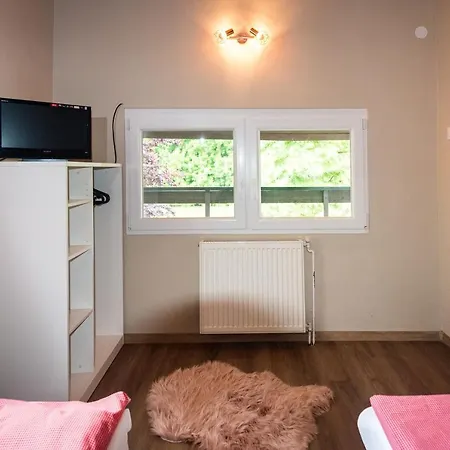 Villa Ciprus Lak à Szarvas Extérieur photo